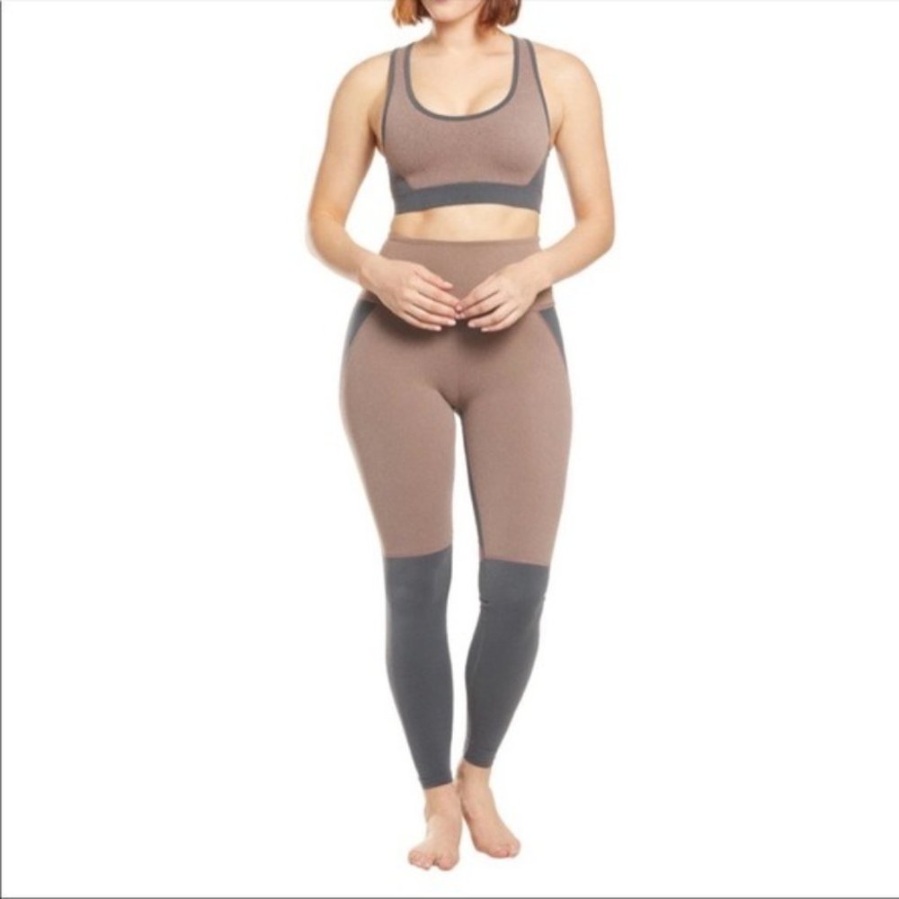 BEYOND YOGA Next Color Block High Waisted Leggings in Heathered Gray Pink XS NWT